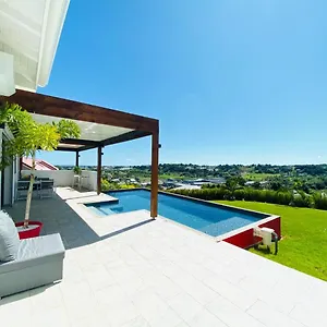 Sinoé Villa Petit-Bourg