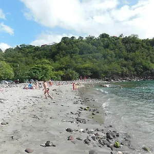 - Type F3 - De Petite Anse Hébergement de vacances Bouillante